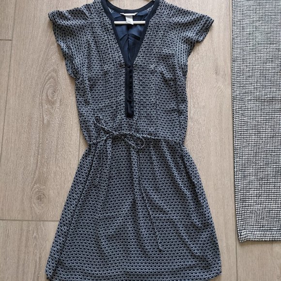 H&M Navy Dress - Picture 2 of 3